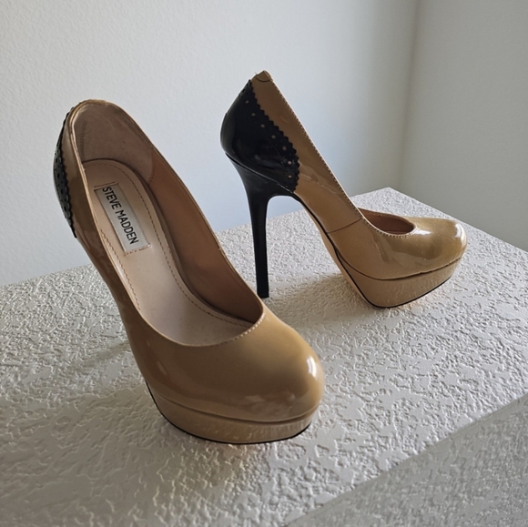 Steve Madden Closed toe Platform - Picture 2 of 3